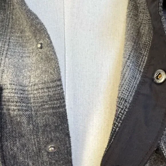 Roark Nordsman Classic Fit Charcoal Plaid Flannel Shirt Jacket w/ Elbow Patches - Picture 8 of 16